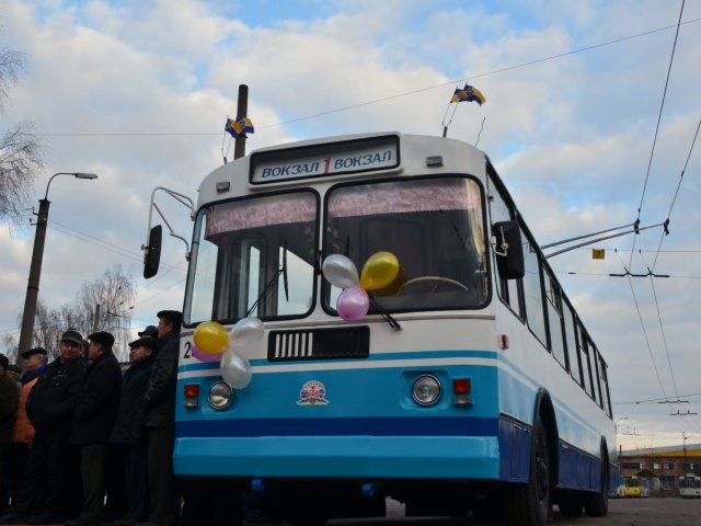 Працівники Житомирського ТТУ зібрали 7-й тролейбус. ФОТО