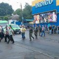 В Житомире около сотни людей пикетируют облавтодор – требуют зарплату, которую не получали с февраля