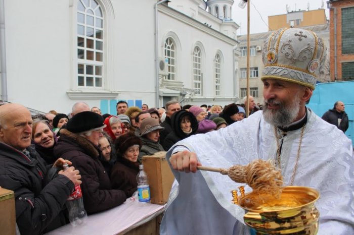 Сьогодні святкують Хрещення Господнє