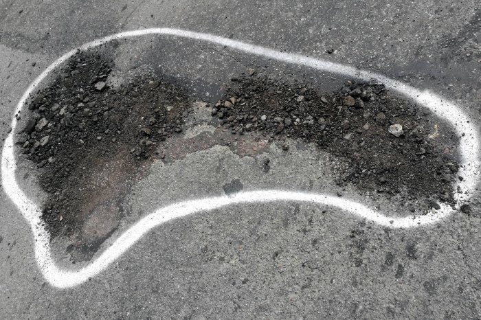 «Євроремонт» Житомира: у мережі з’явилися фото, які показують якість дорожнього покриття