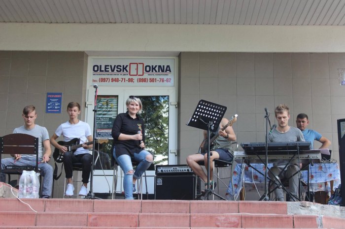 Традиційне свято чорниці в Олевську на вихідних об’єднали із фестивалем вуличної музики 