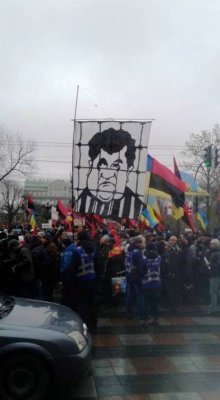 Череп и Кости на Михо-Майдане в Киеве