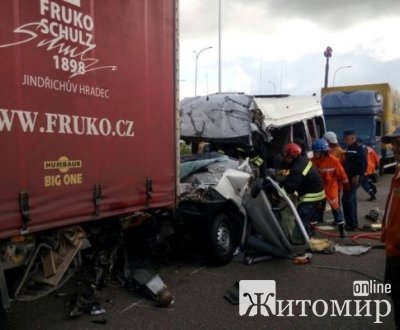 Водитель фуры смертельного ДТП под Житомиром: "Понял, что произошло, только когда вышел из машины" ФОТО