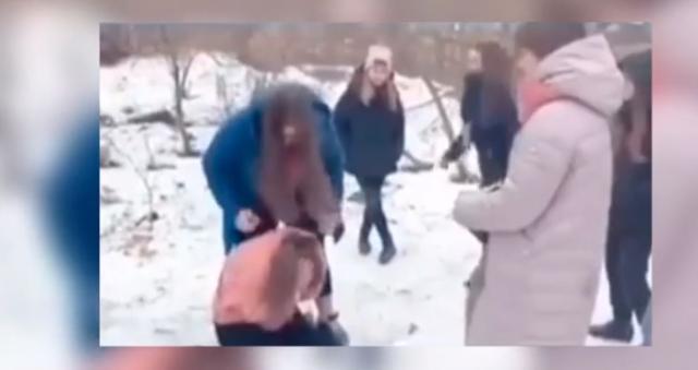 Директор вечірньої школи, у якій навчається хуліганка, яка жорстоко побила дівчинку, сьогодні вранці помер Директор вечірньої школи, у якій навчається хуліганка, яка жорстоко побила дівчинку, сьогодні вранці помер