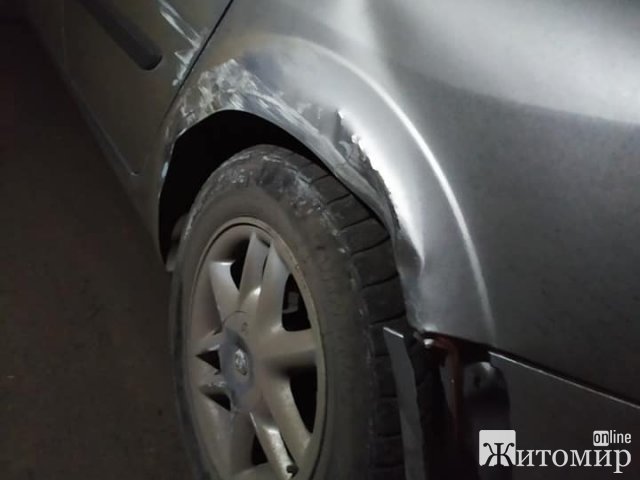 У Житомирській області розшукують автомобіль, який скоїв ДТП та втік з місця події