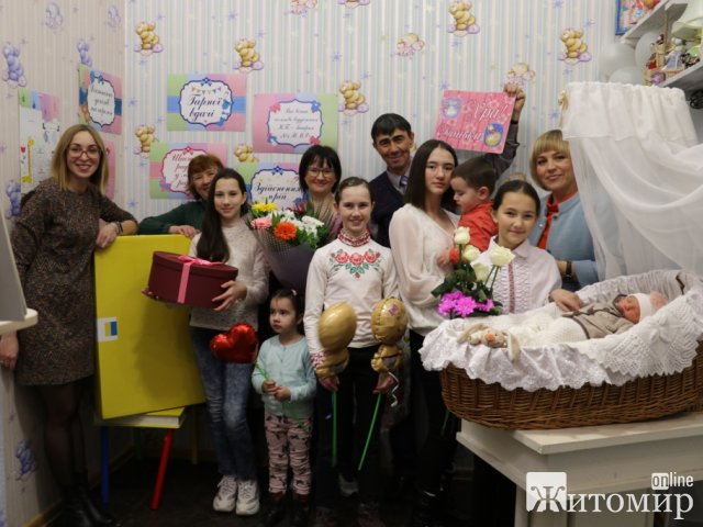 У житомирянки народилась 13-та дитина. ФОТО