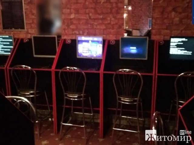 У Житомирі патрульна поліція після постанови Кабміну взялася за "державні лотереї". ФОТО