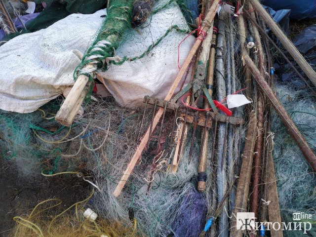 Житомирський рибоохоронний патруль утилізував більше 6,5 метрів сіток. ФОТО