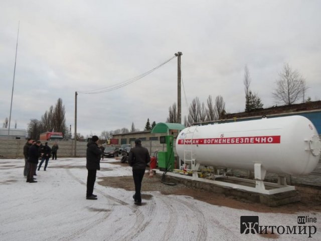 У двох районах Житомирської області перевірили АЗС, одна працювала нелегально
