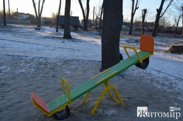 У сквері на житомирській Мальованці з