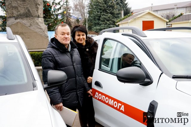 Сільські лікарі на Житомирщині отримали новенькі Renault. ФОТО