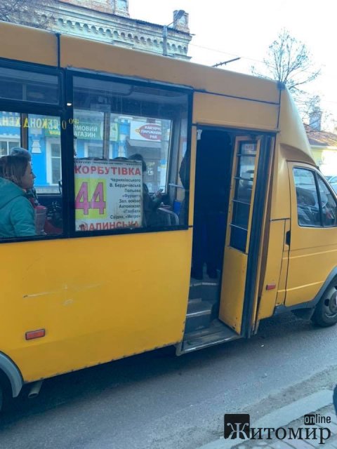 Мер Житомира проїхався декількома маршрутками та тролейбусами й розповів про проблеми з розрахунком