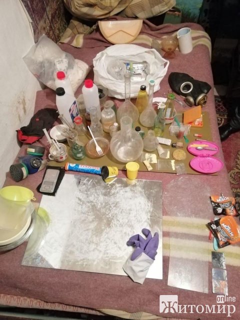 У Житомирському районі правоохоронці накрили нарколабораторію, в якій виготовляли та збували амфетамін