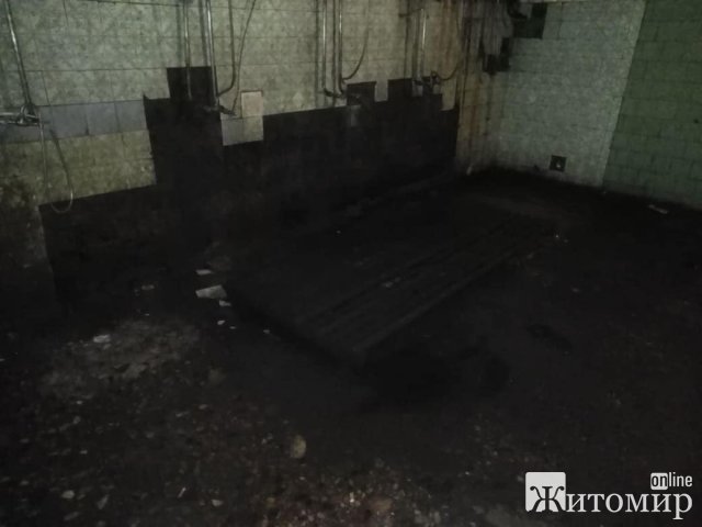Октябрьская кузня в Коростене: "совок", ржавчина, побитые стены