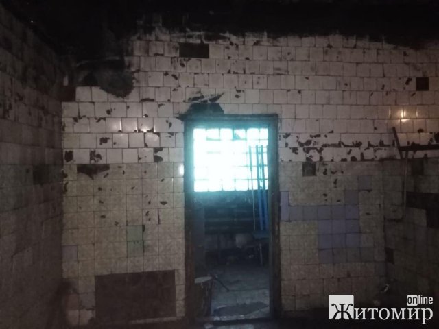Октябрьская кузня в Коростене: "совок", ржавчина, побитые стены