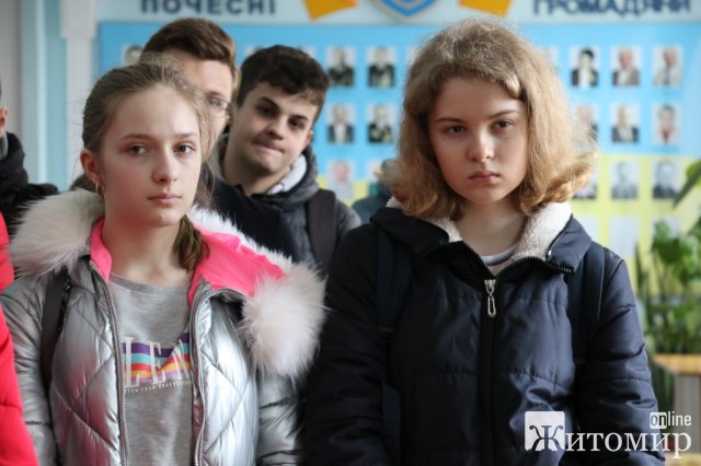 У Житомирі відкрилася виставка "Скам