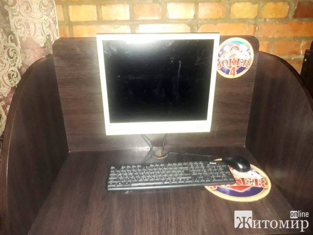 В одному з підвальних приміщень Чуднова викрито підпільний гральний заклад. ФОТО