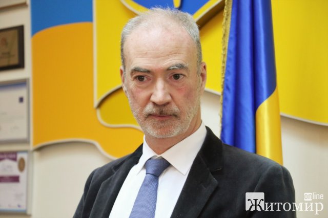 Вчительці з Житомира Посол Франції вручив нагороду. ФОТО