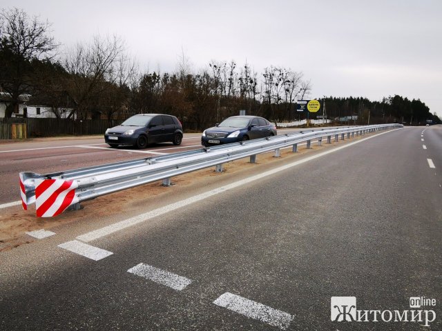  На шляху від Житомира до Бердичева дорожники знову взялися за ремонт. ФОТО
