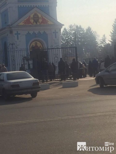 На Житомирщині московські єпархії продовжують вести багатолюдні служби. ФОТО