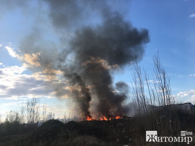 Нові подробиці з місця величезної житомирської пожежі. ФОТО. ВІДЕО Нові подробиці з місця величезної житомирської пожежі. ФОТО. ВІДЕО
