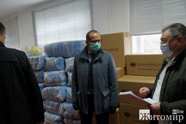 Житомирська область отримала біозахисні костюми, маски та респіратори. ФОТО