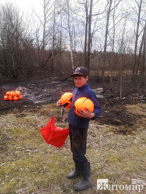 Представники ФК «Шахтар» привезли разом з іншою допомогою м