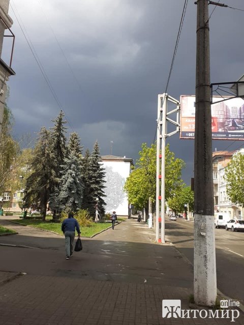 Перша гроза в Житомирі. ФОТО