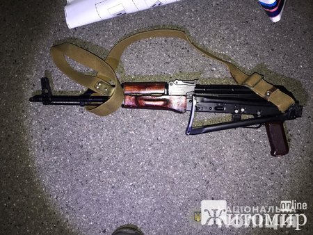 Подросток во время конфликта в Вышгороде застрелил АТОшника. ФОТО Подросток во время конфликта в Вышгороде застрелил АТОшника. ФОТО