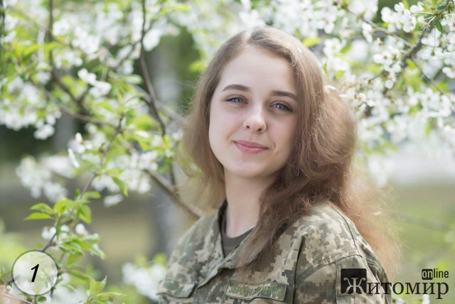 Житомирський військовий інститут вирішив провести конкурс "Краса ЖВІ". ФОТО дівчат