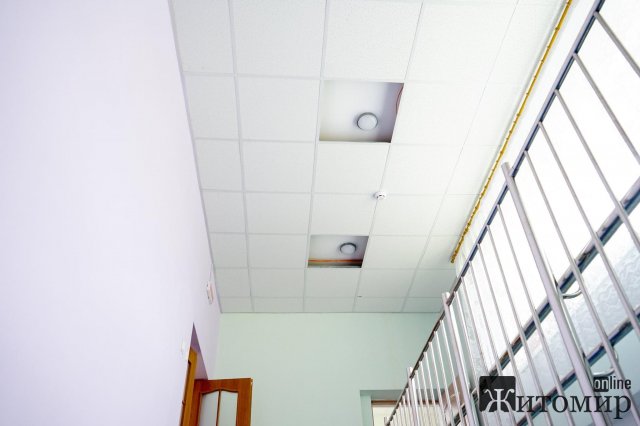 В одному з районів Житомирської області підрядна організація "зхалтурила", ремонтуючи дитсадок. ФОТО