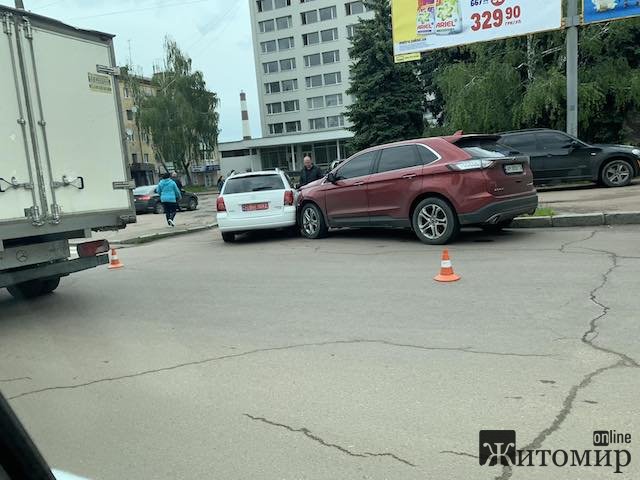 ДТП біля готелю ДТП біля готелю