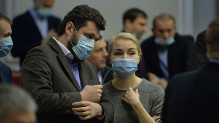Новый сценарий Зеленского. Зачем на Банковой вернулись к идее уменьшить число депутатов Рады до 300 Новый сценарий Зеленского. Зачем на Банковой вернулись к идее уменьшить число депутатов Рады до 300