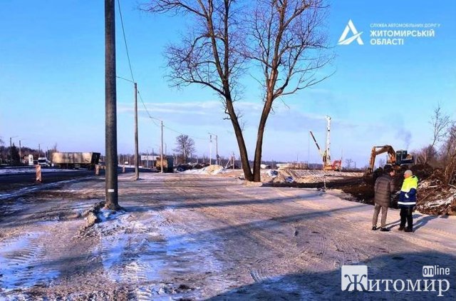 На автотрасі Житомир-Бердичів роблять дворівневу транспортну розв