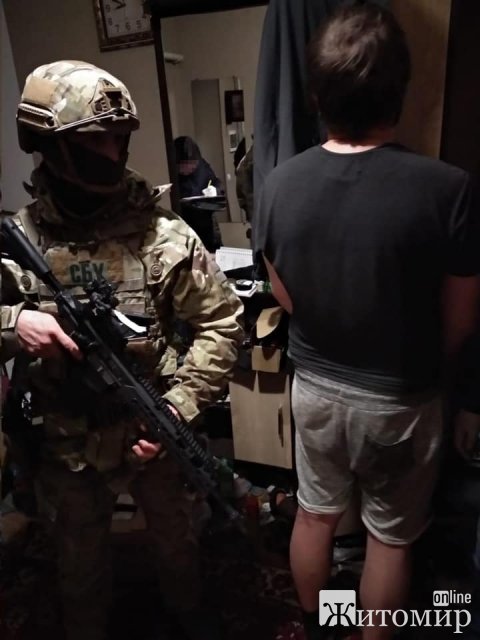 На Житомирщині затримали дилерів, які збували наркотики та психотропи по всій Україні. ФОТО
