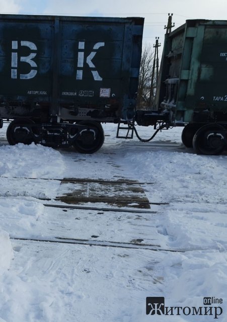 Попавшая под поезд в Овруче женщина: Мне нужно выжить, я одна осталась в нашем роду