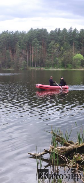 За добу з водойм на Житомирщині рятувальники витягнули тіла двох чоловіків. ФОТО
