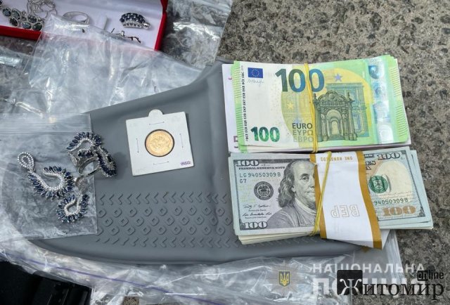 На трасі Київ-Житомир правоохоронці затримали банду, яка займалась розбоєм, вимаганням та катуванням. ФОТО. ВІДЕО