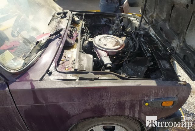 За добу на Житомирщині рятувальники гасили займання двох автомобілів. ФОТО