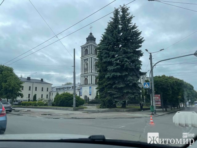 У Житомирі перекритий центр, у місті затори. ФОТО