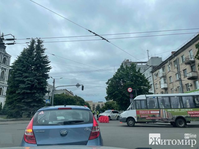 У Житомирі перекритий центр, у місті затори. ФОТО