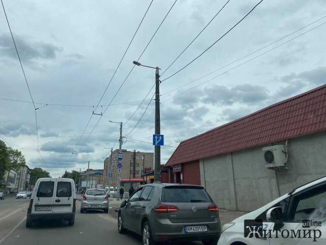 На Грушевського в Житомирі - ДТП. ФОТО