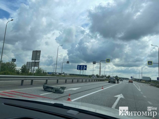 На Київському шосе в Житомирі - ДТП. ФОТО