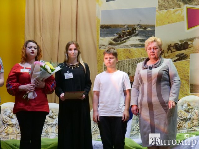 У Житомирі вручили барельєфи "Ікона пам'яті загиблим за незалежність України". ФОТО У Житомирі вручили барельєфи "Ікона пам'яті загиблим за незалежність України". ФОТО