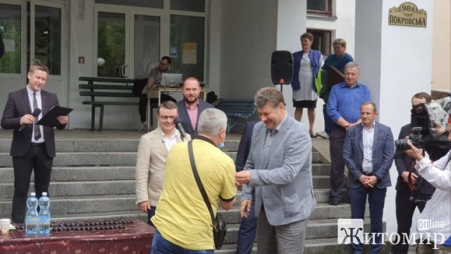Районам Житомирщини передали "швидкі" на загальну суму понад 80 млн грн. ФОТО