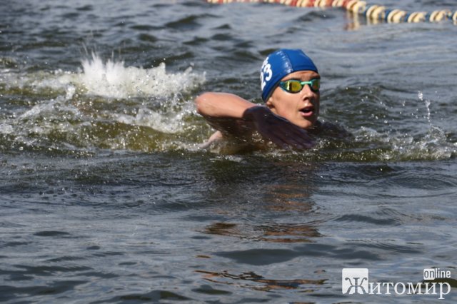 У Житомирі визначили переможців чемпіонату з плавання на відкритій воді. ФОТО