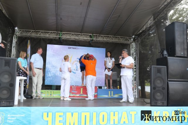 У Житомирі визначили переможців чемпіонату з плавання на відкритій воді. ФОТО