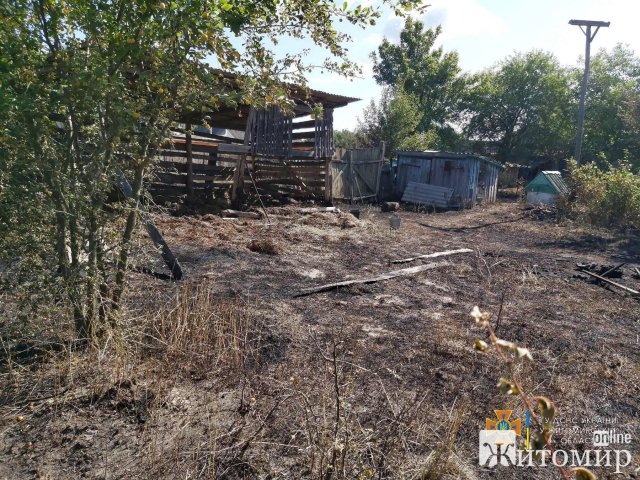 У селі Коростенського району палала господарча будівля. ФОТО
