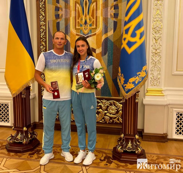 ​Президент зустрівся з переможцями та призерами Олімпіади: серед присутніх була й житомирянка. ФОТО