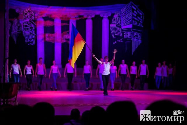 У житомирському драмтеатрі вручили обласні відзнаки. ФОТО